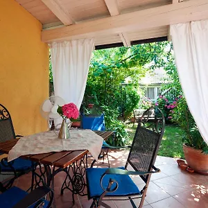 Apartment Your Colourful